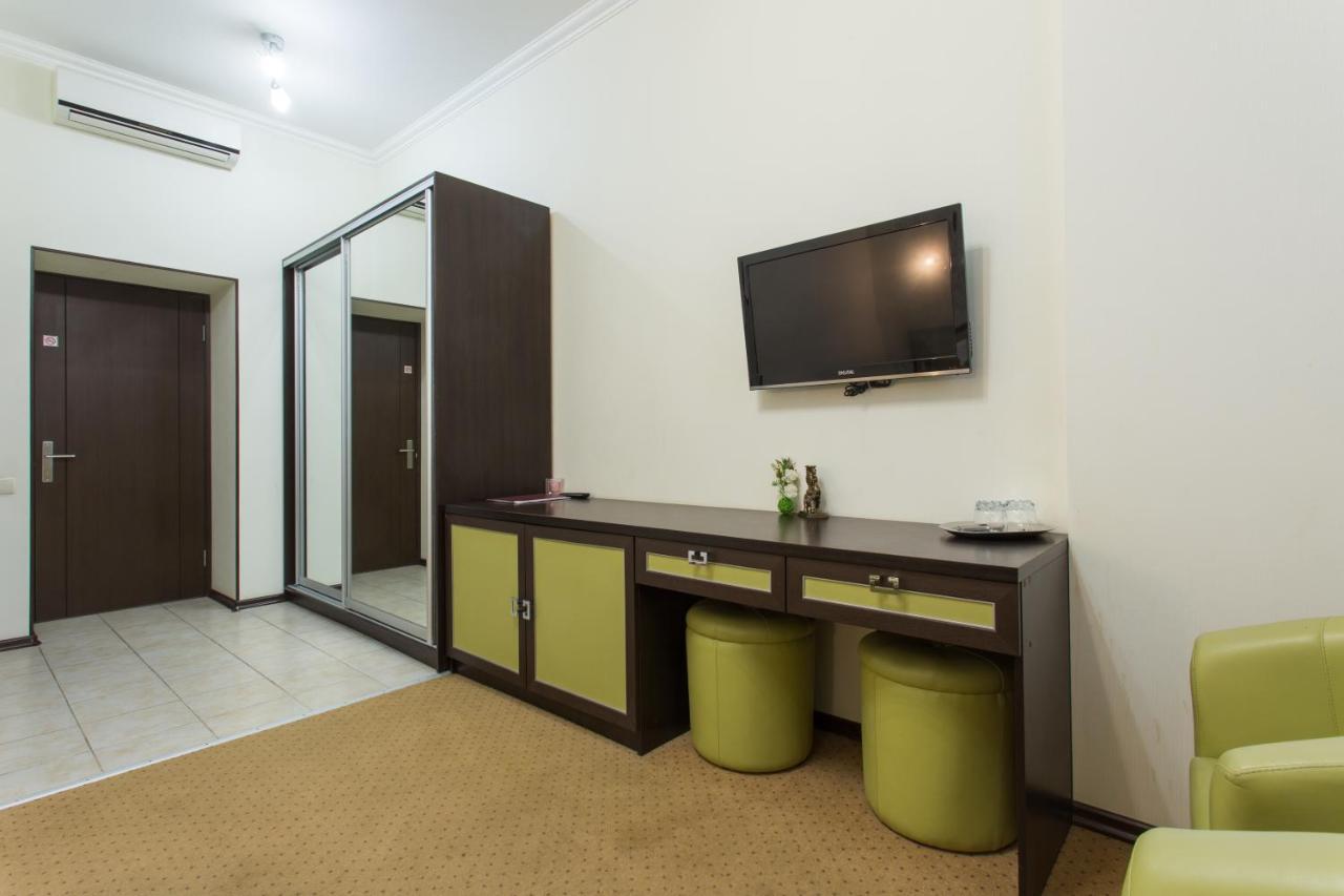 Hotel Voyage Kharkiv Eksteriør bilde